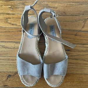 Steve Madden Sandals Size 7